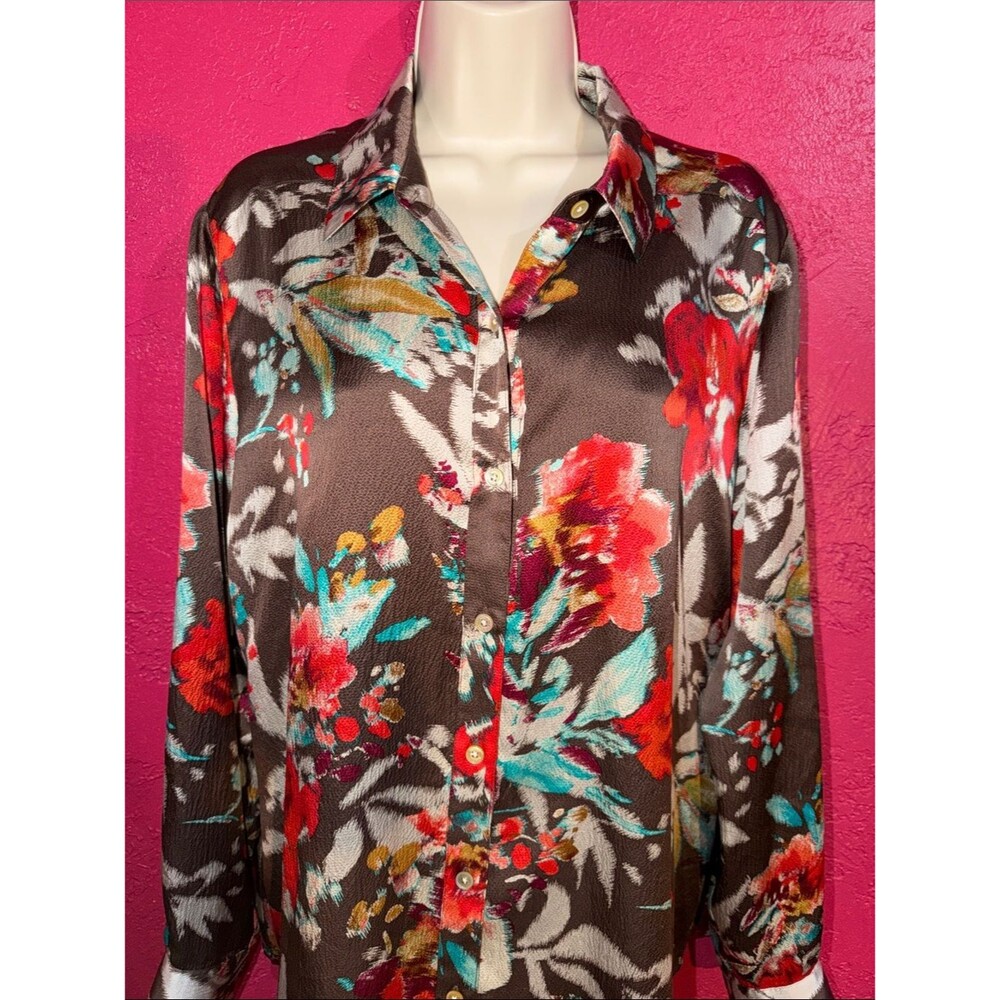 Tommy Bahama Multicolor Floral 100% silk Button-Up Blouse. Tropical. Sz L.